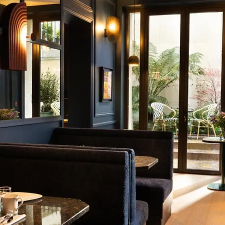 Otel Le 6 Tiquetonne 4*