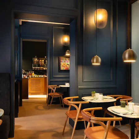 Otel Le 6 Tiquetonne 4*