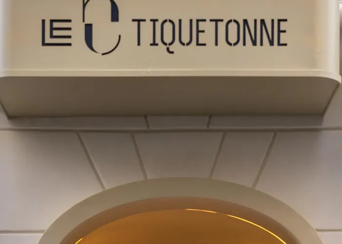 Le 6 Tiquetonne باريس